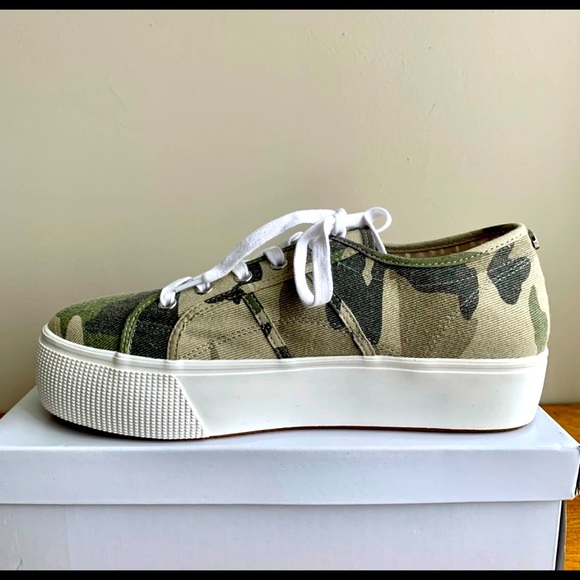Steve Madden Sneaker Camo - Picture 8 of 8